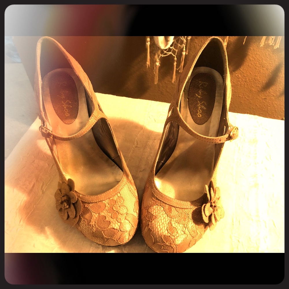 Vintage inspired Heel